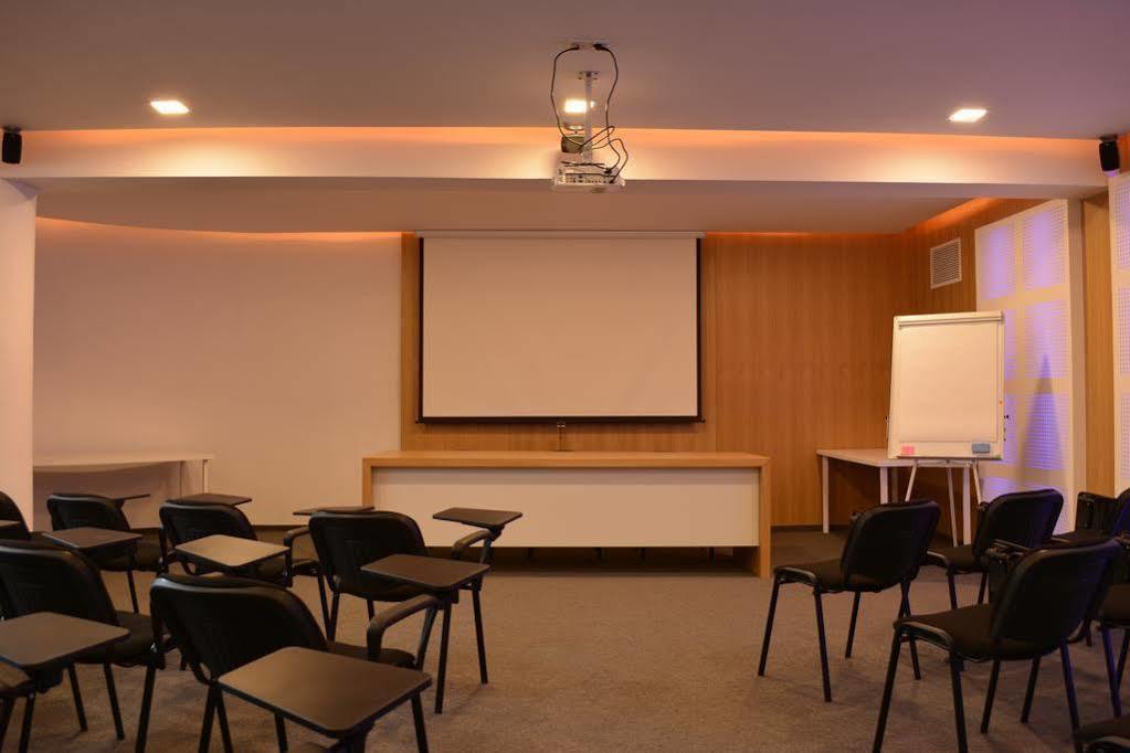 Hotel River Park Kolozsvár Kültér fotó